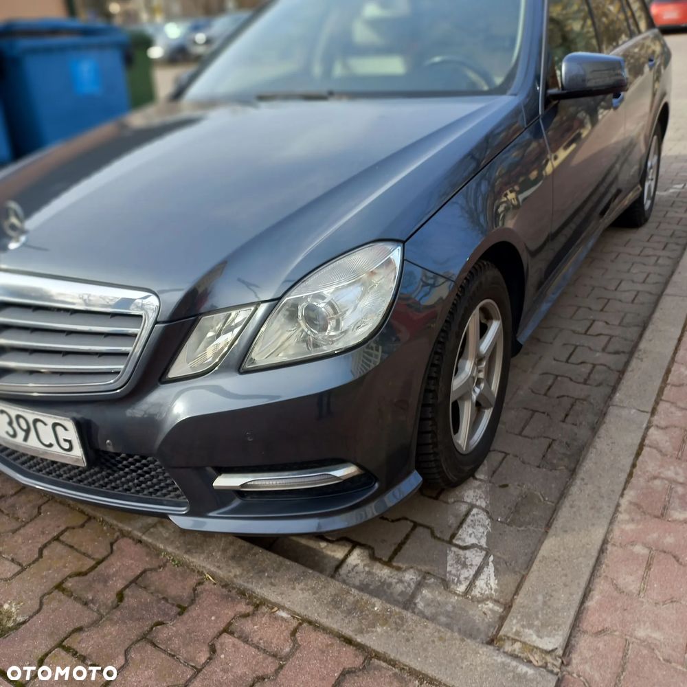 Mercedes-Benz Klasa E 220 CDI DPF BlueEFFICIENCY Automatik - 3