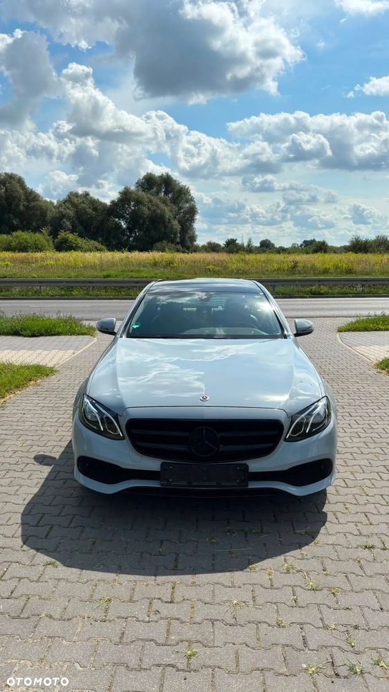 Mercedes-Benz Klasa E 200 d 9G-TRONIC - 2