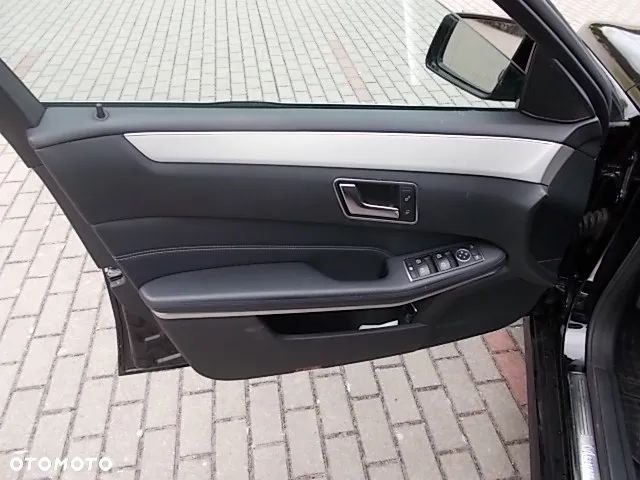 Mercedes-Benz Klasa E 200 BlueTEC 7G-TRONIC Classic - 22