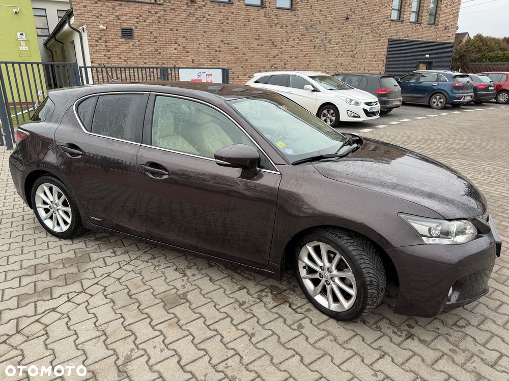 Lexus CT 200h Prestige - 4