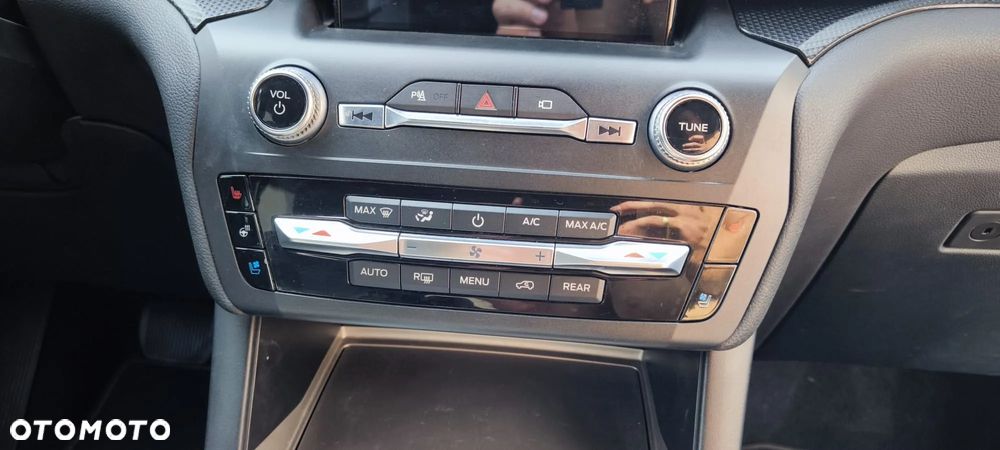 Ford Explorer EcoBoost Plug-in Hybrid PLATINUM - 16
