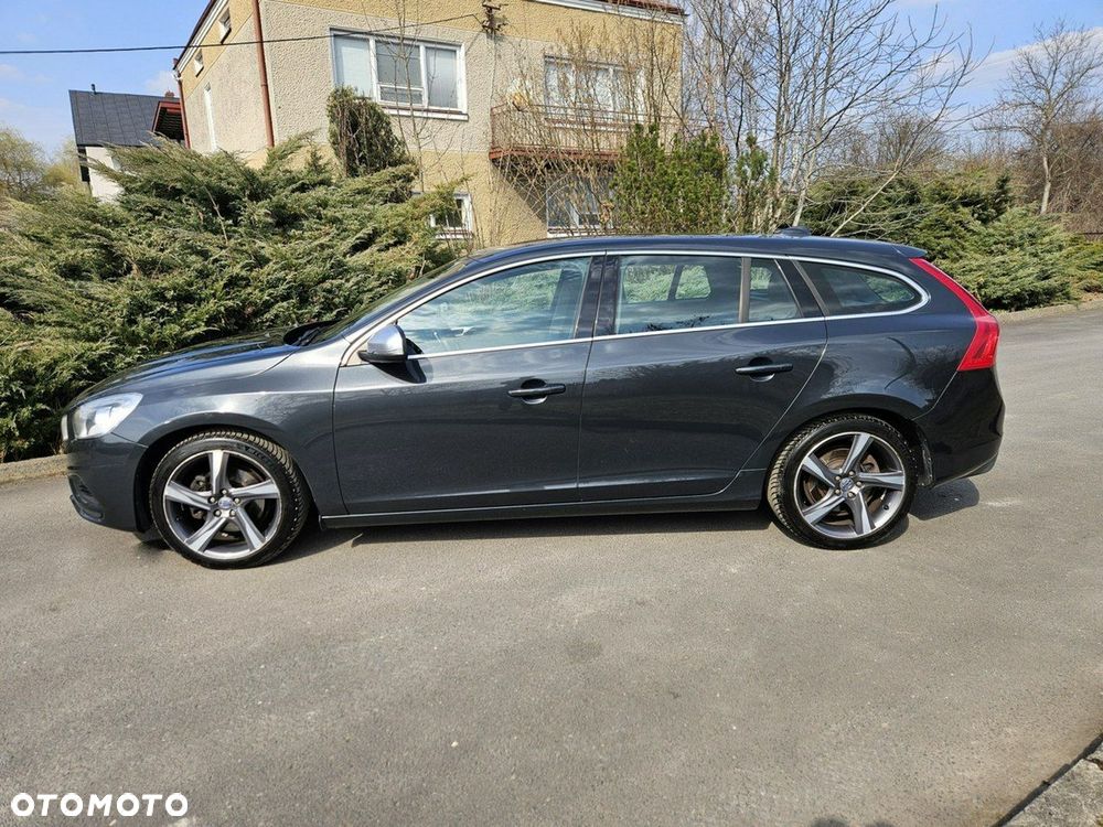Volvo V60 D4 R-Design Momentum - 2