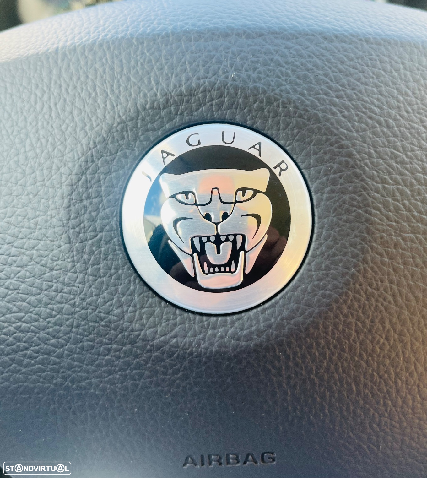 Jaguar XF 2.2 D Luxury - 43