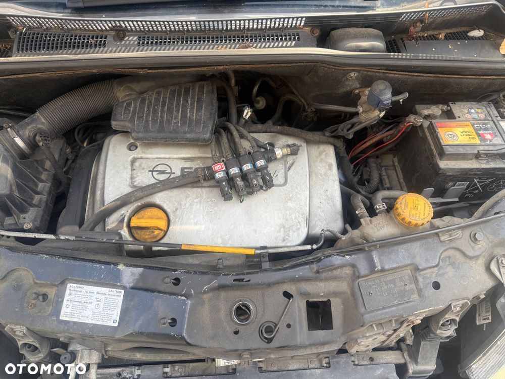 Opel Meriva 1.6 16V Essentia - 15