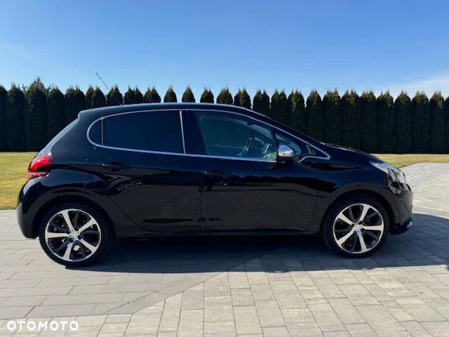 Peugeot 208 - 4