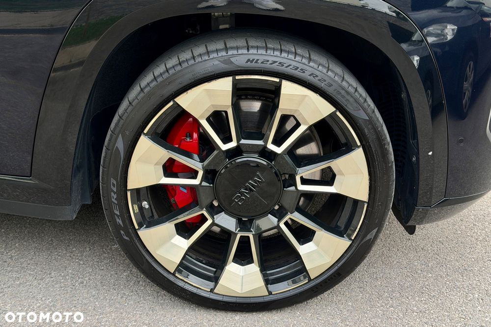 BMW XM - 5