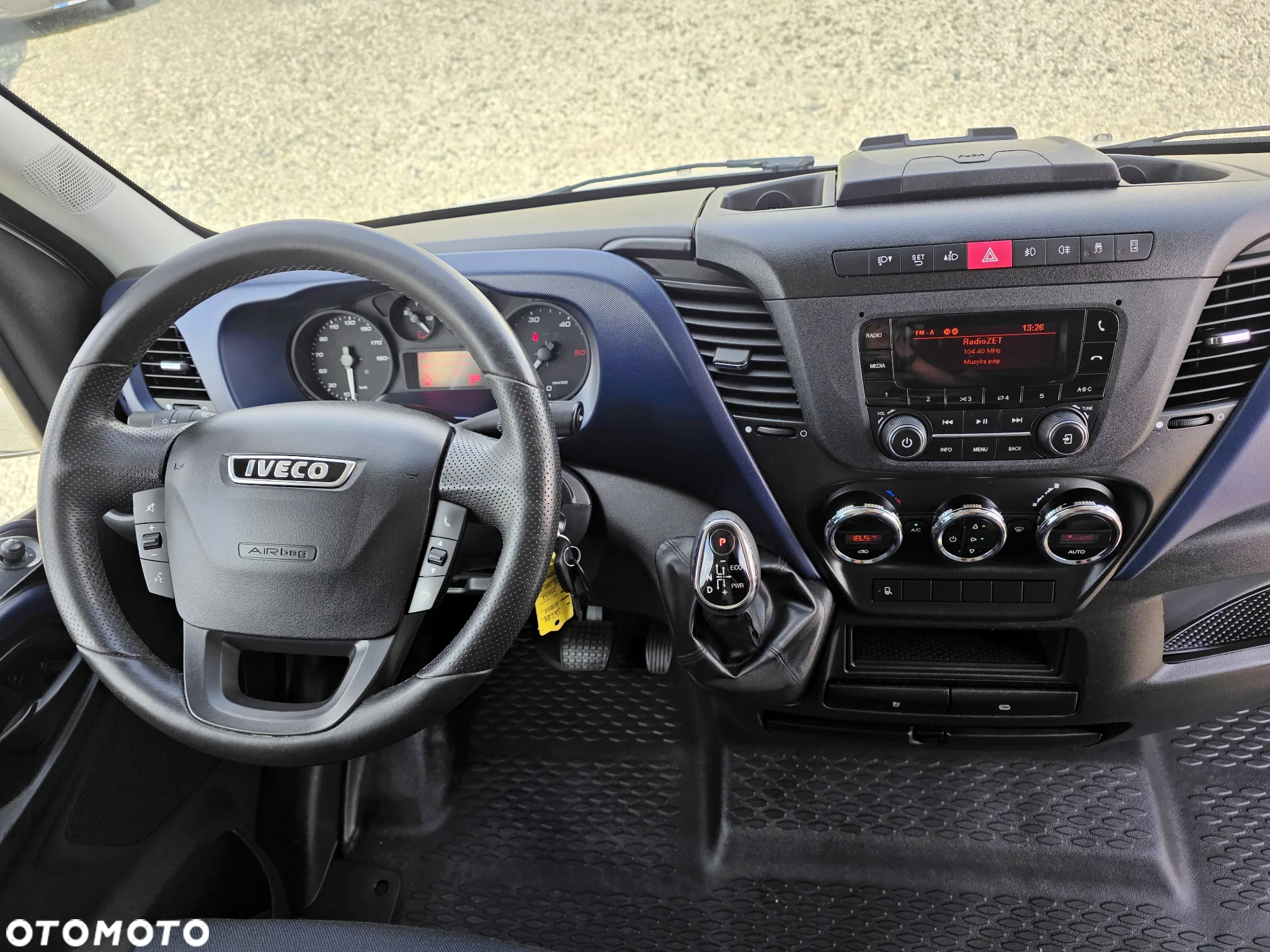 Iveco 35-160  2,3 HPI 160 KONNY ŚREDNIAK WYSOKI KLIMA WEBASTO 2 X BOCZNE DRZWI 8 BIEGOWY HIMATIC GWARANCJA - 23