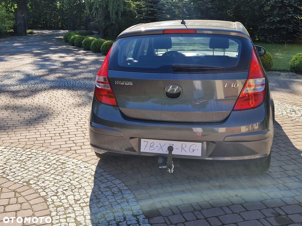 Hyundai i30 1.6 Comfort - 14