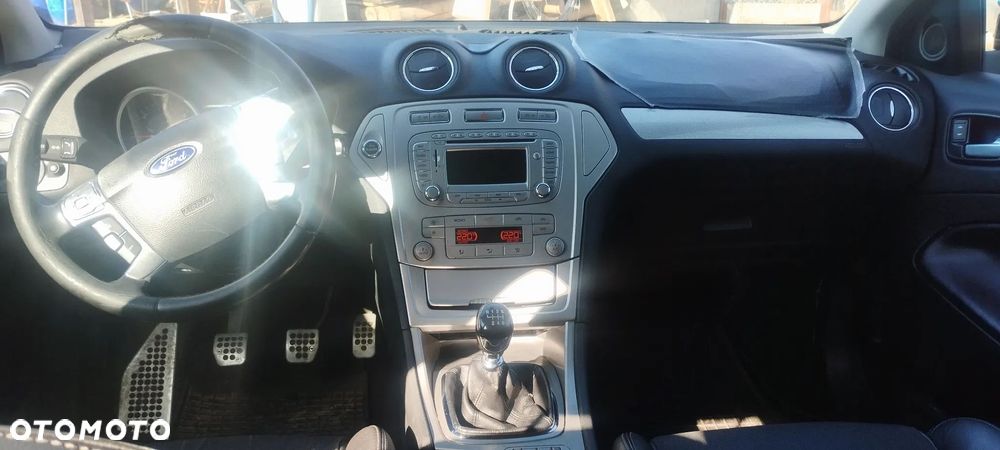 Ford Mondeo 2.0 TDCi Ghia - 20