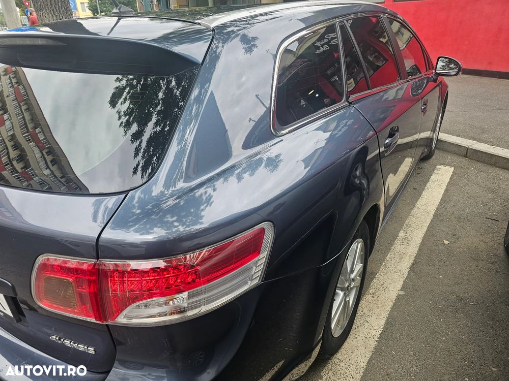 Toyota Avensis - 6