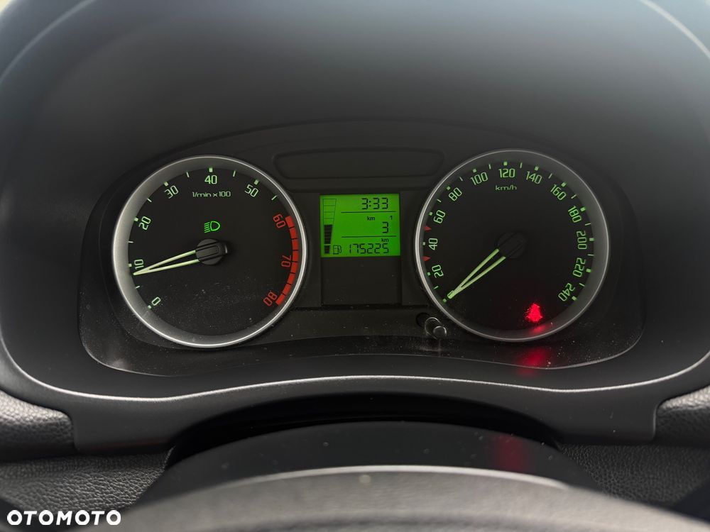Skoda Fabia 1.4 16V Style - 18