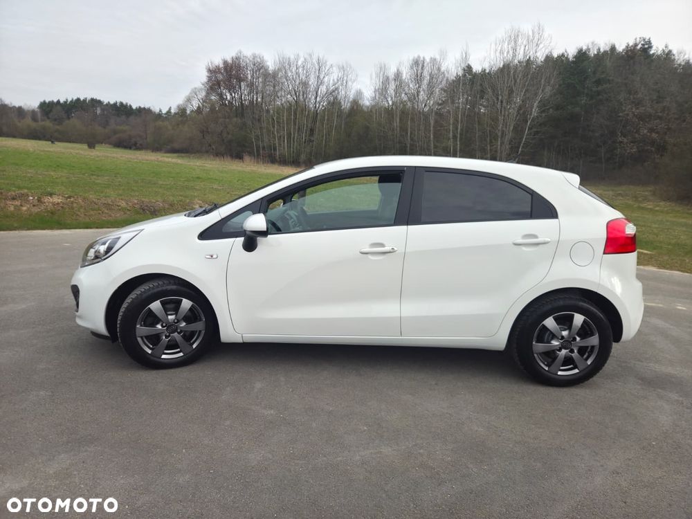 Kia Rio 1.2 L - 10