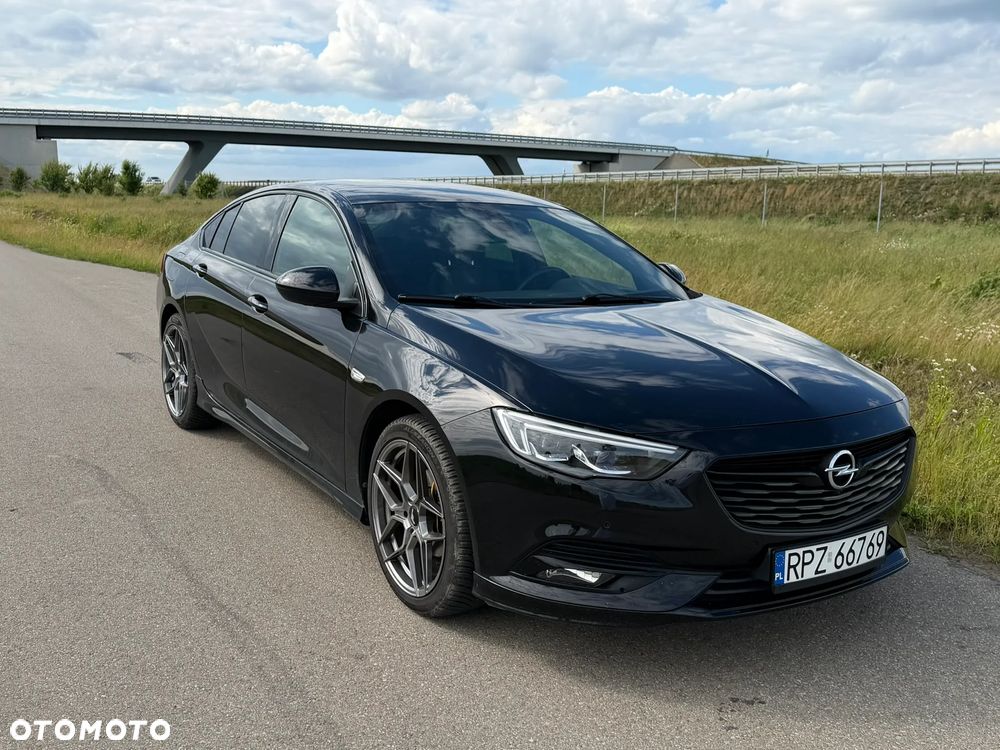 Opel Insignia CT 1.5 T Exclusive S&S - 4