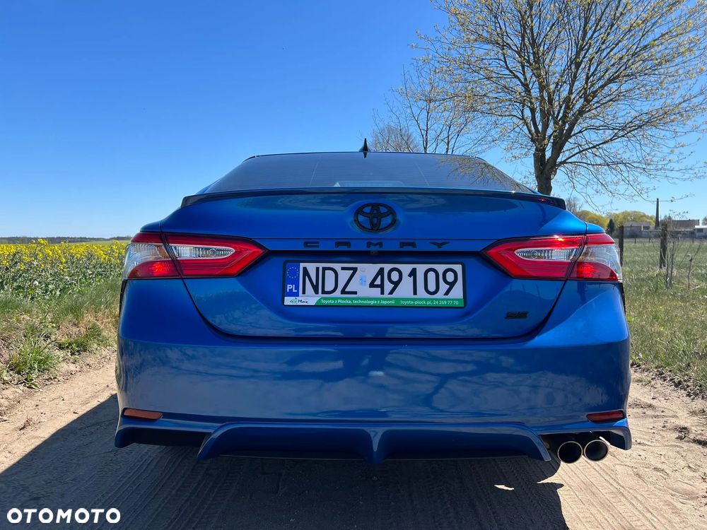 Toyota Camry - 9