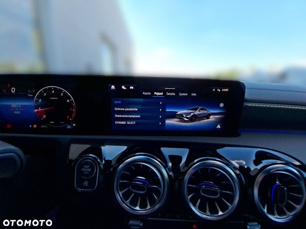 Mercedes-Benz CLA - 25