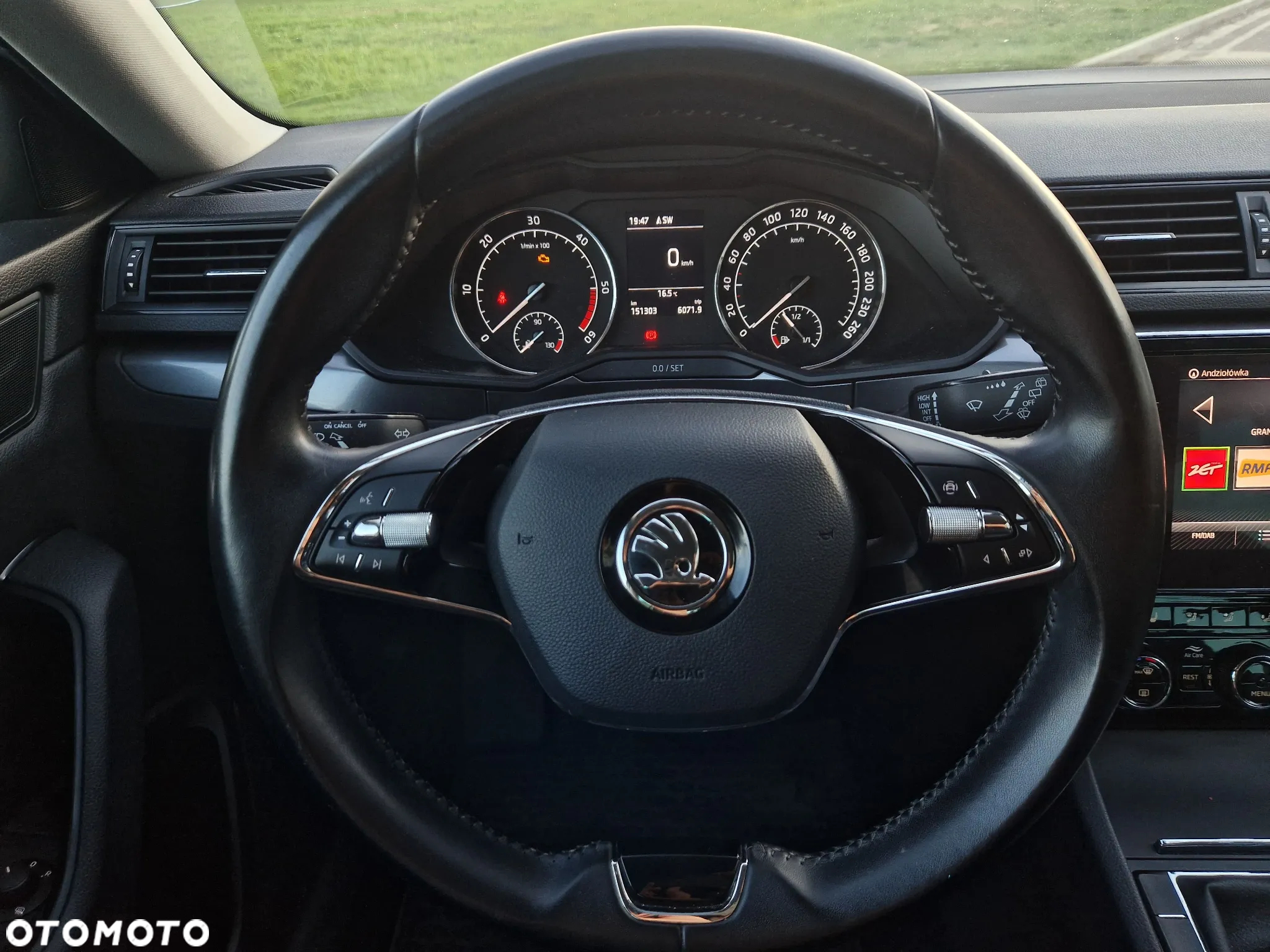 Skoda Superb 2.0 TDI SCR Ambition - 23