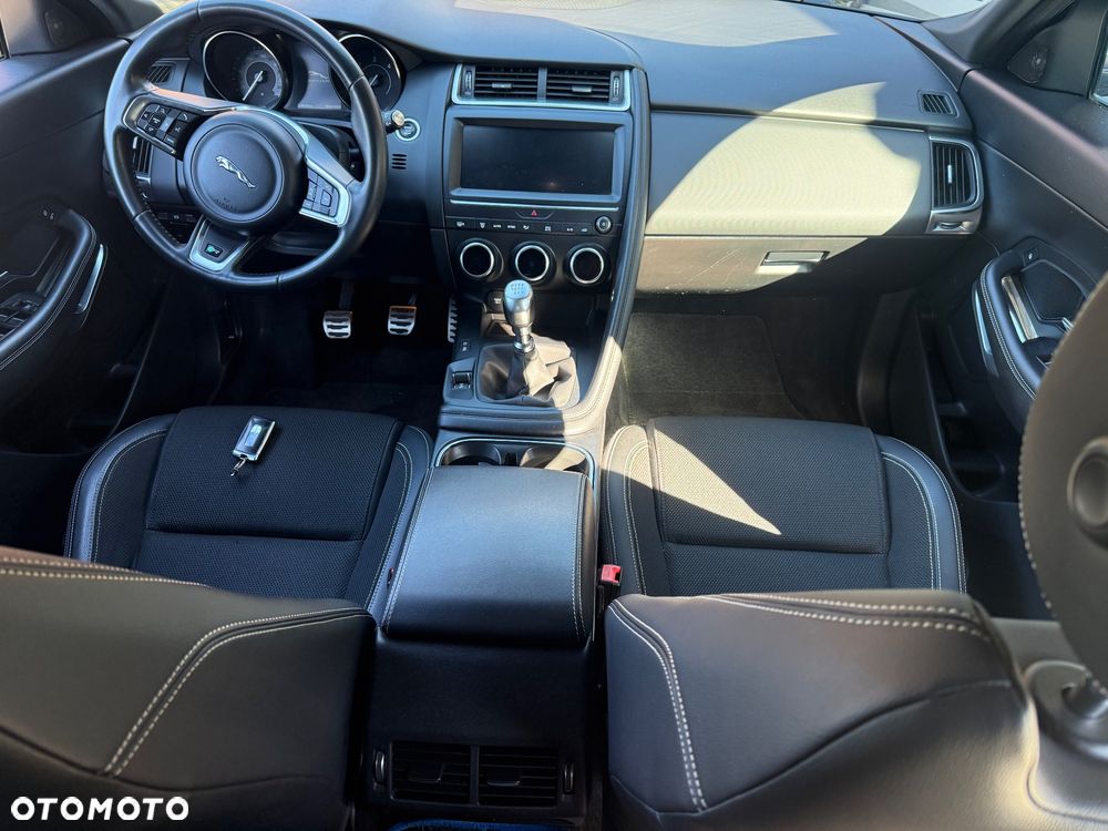 Jaguar E-Pace - 10