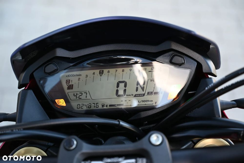 Suzuki GSX 1000 - 8