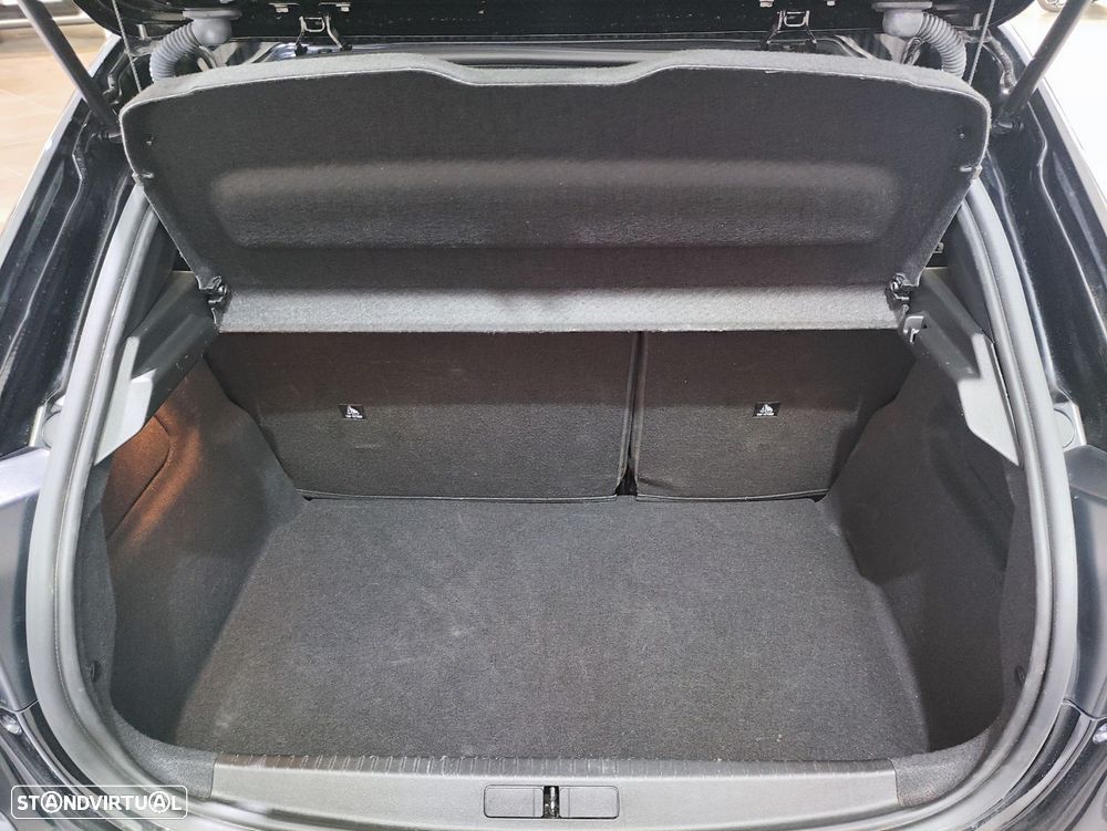 Peugeot e-208 50 kWh Allure - 36