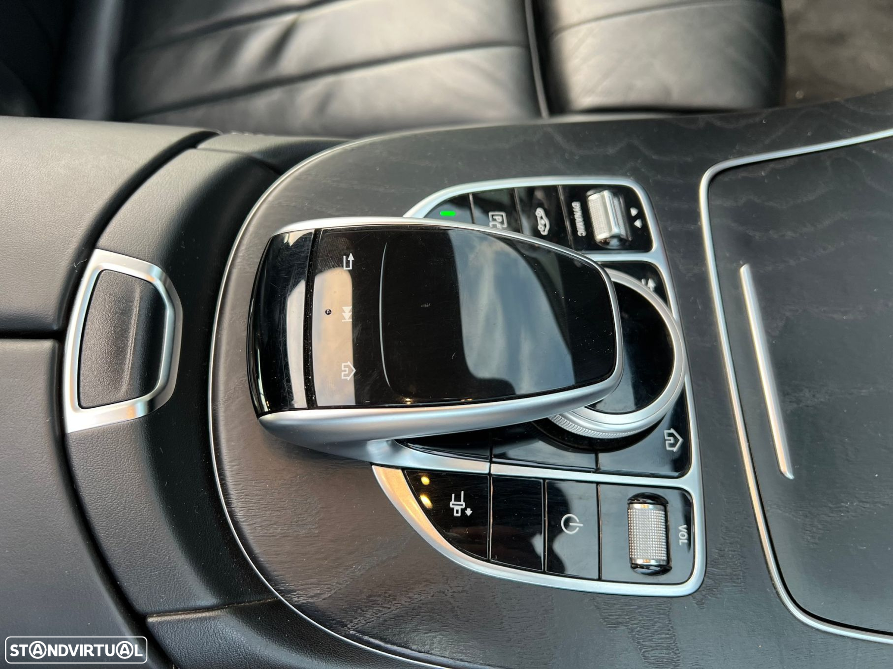 Mercedes-Benz E 220 d Coupe 9G-TRONIC AMG Line - 13