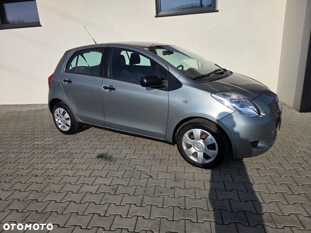 Toyota Yaris - 15