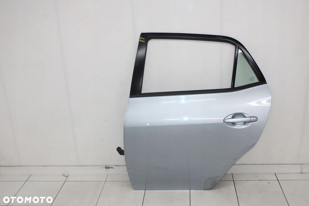 DRZWI LEWE TYLNE LEWY TYŁ TOYOTA AURIS I 2006R- 8S1 - KOD LAKIERU - 1