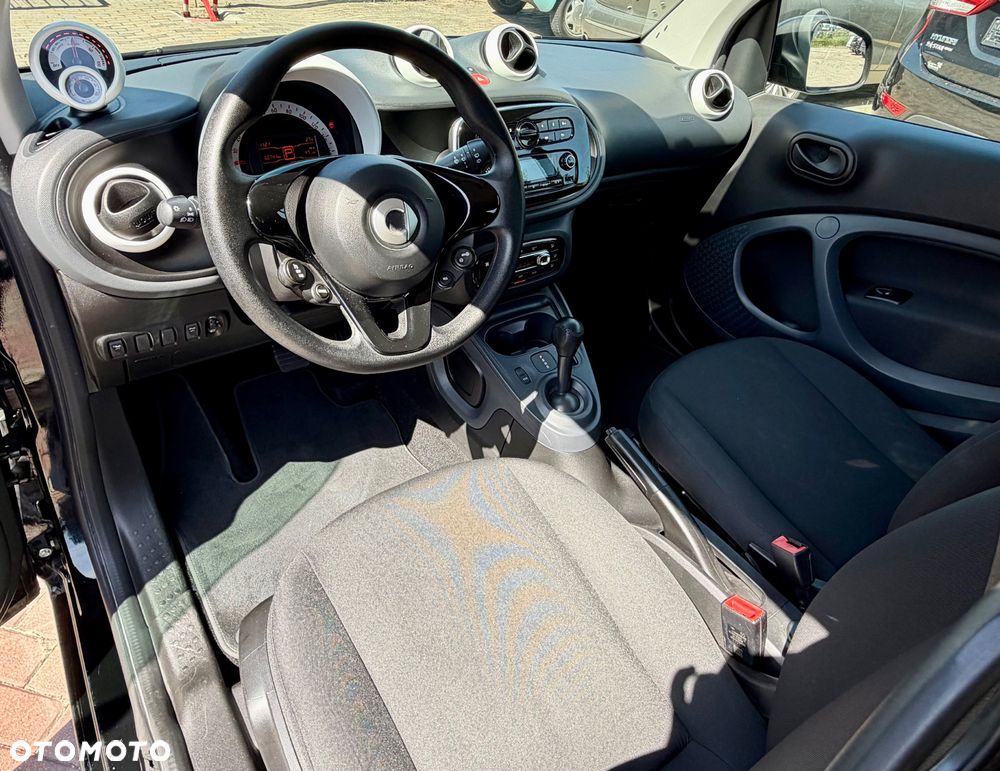 Smart Fortwo EQ - 10