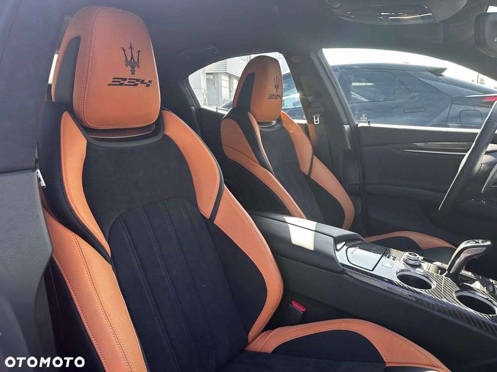 Maserati Ghibli Trofeo - 8