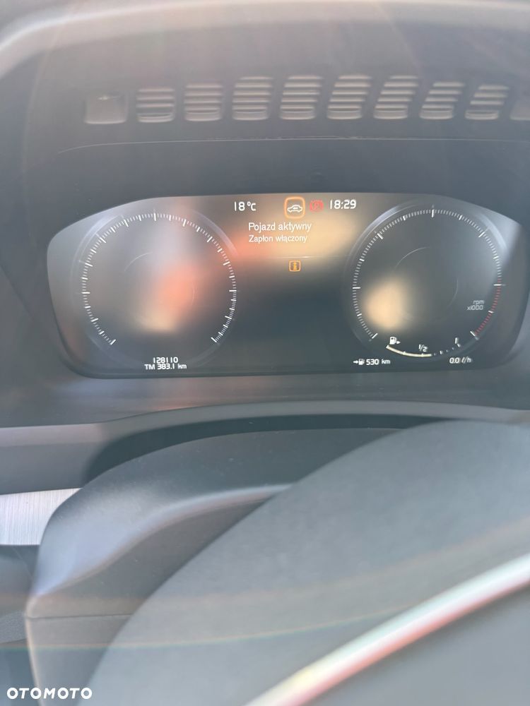 Volvo XC 90 B5 D AWD Momentum 7os - 25