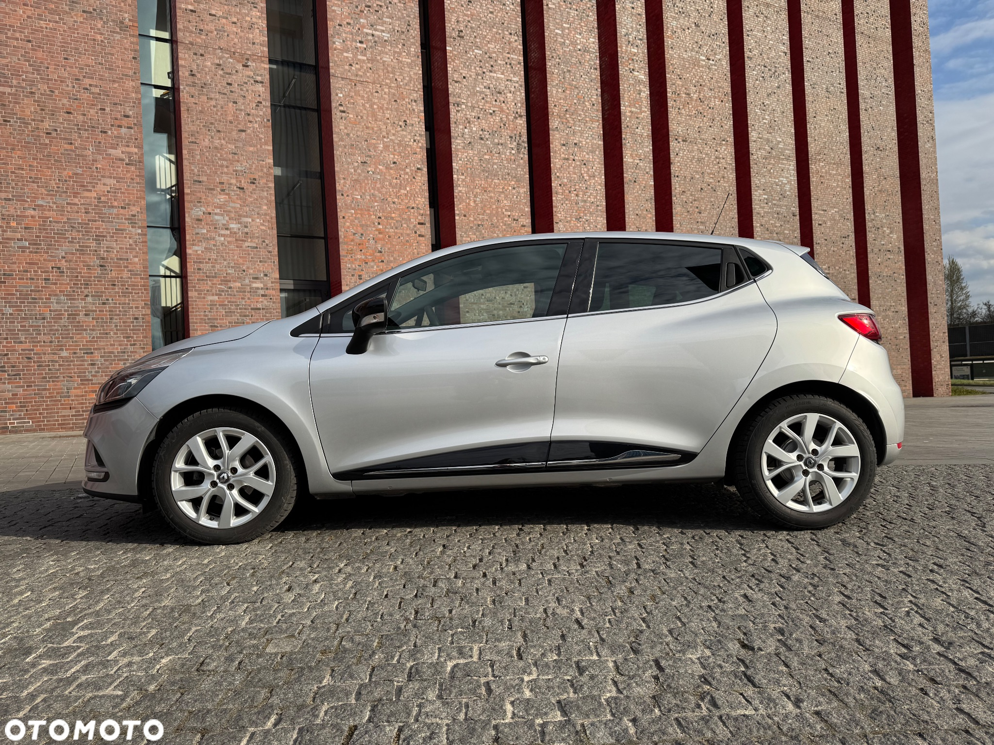Renault Clio 1.5 dCi Energy Limited 2018 - 8