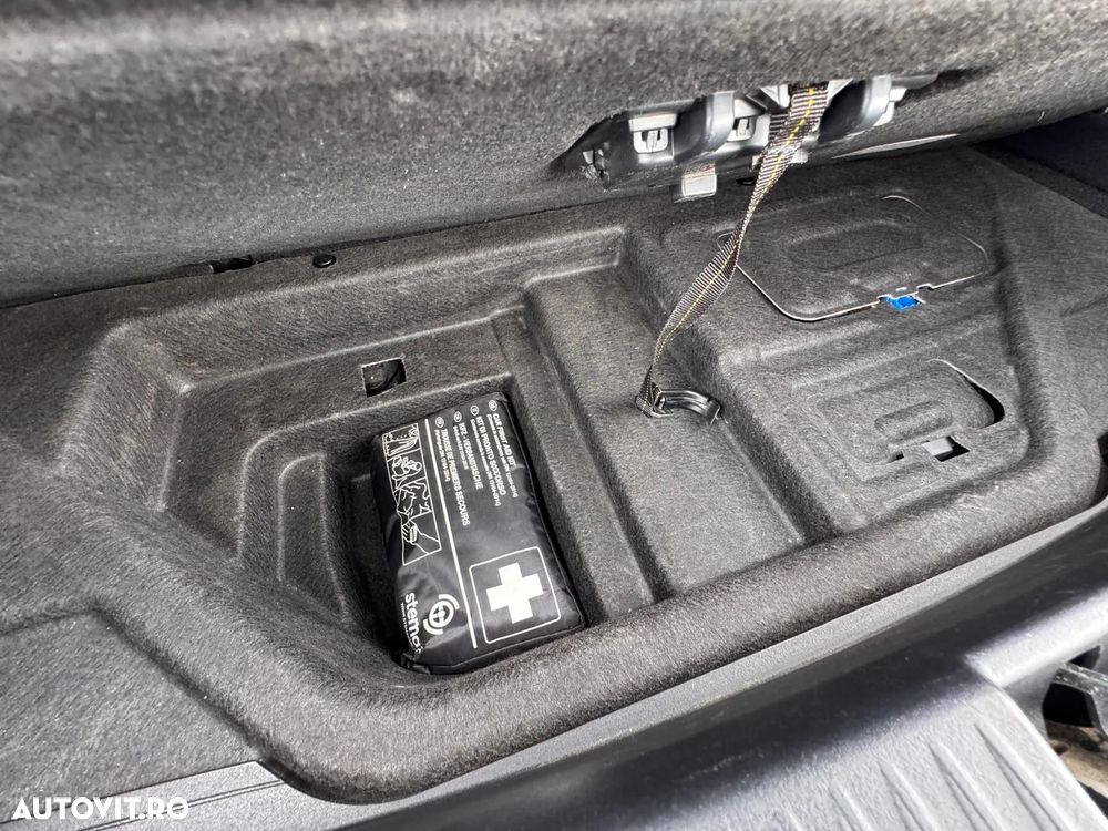 Mercedes-Benz C 300 de 9G-TRONIC AMG Line - 38