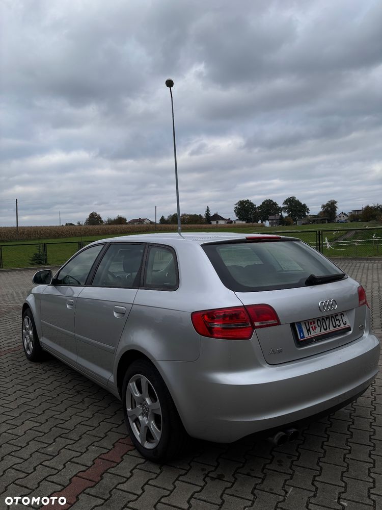 Audi A3 Sportback 1.8 TFSI quattro Attraction - 12