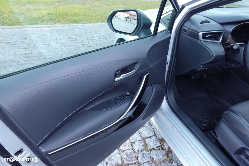 Toyota Corolla Touring Sports 1.8 Hybrid Comfort+P.Sport - 8