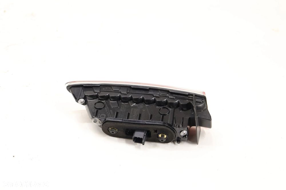 Skoda Karoq lampa tył prawa 57A945308C - 3