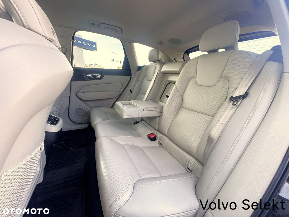 Volvo XC 60 - 33