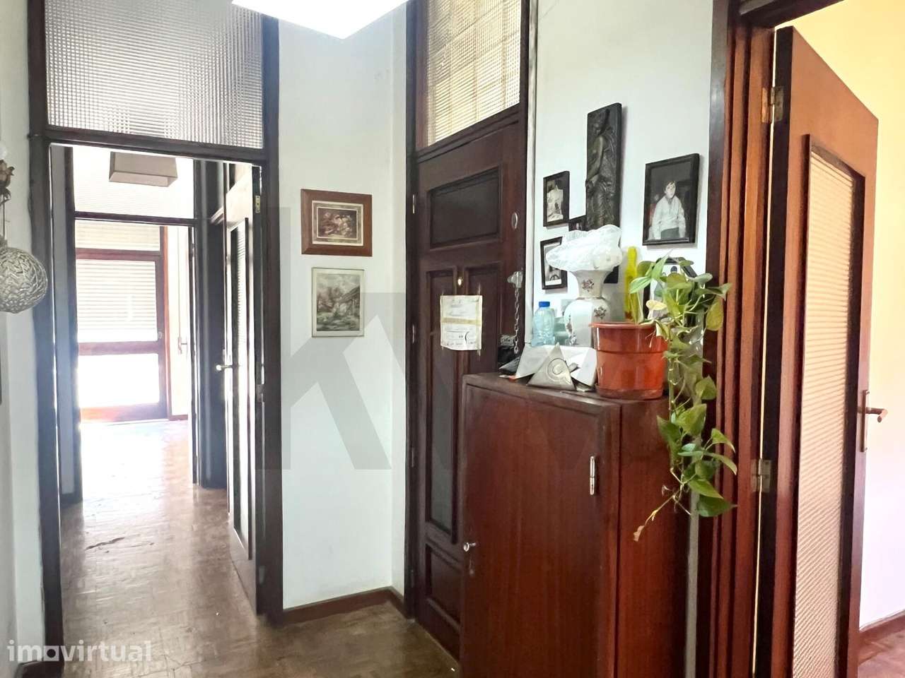 Exclusivo T3+1 em Campanhã: Conforto, Luminosidade e Elevado Potencial - Grande imagem: 3/15