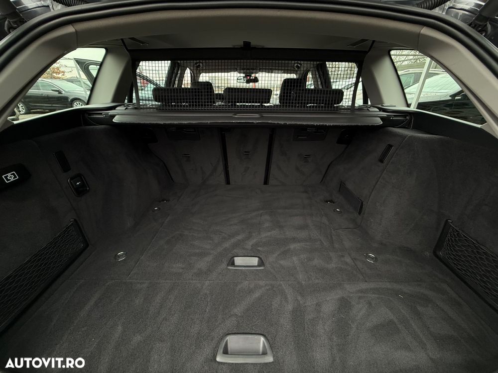 BMW Seria 3 318d Touring - 9