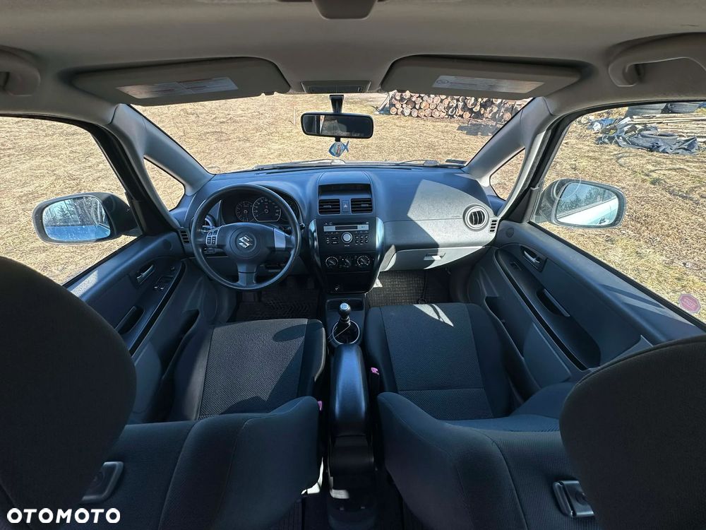Suzuki SX4 1.6 GLX / Comfort - 23