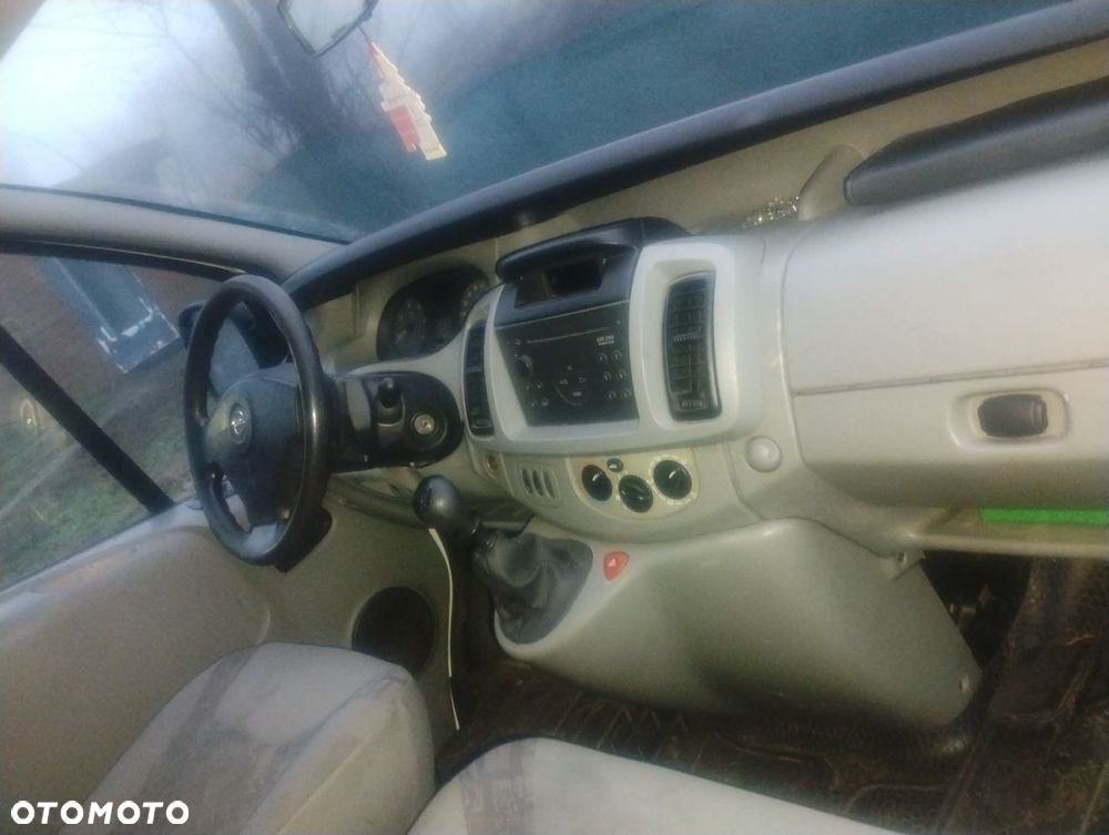 Opel Vivaro - 25