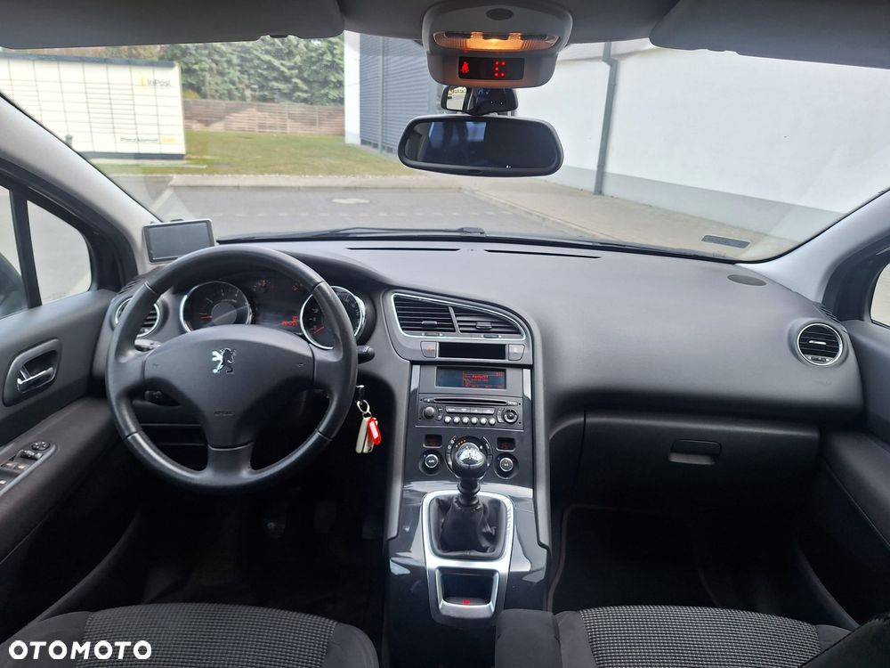 Peugeot 5008 155 THP Family - 26
