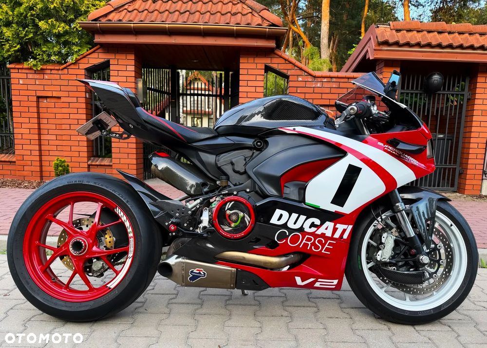 Ducati Panigale V2 - 1
