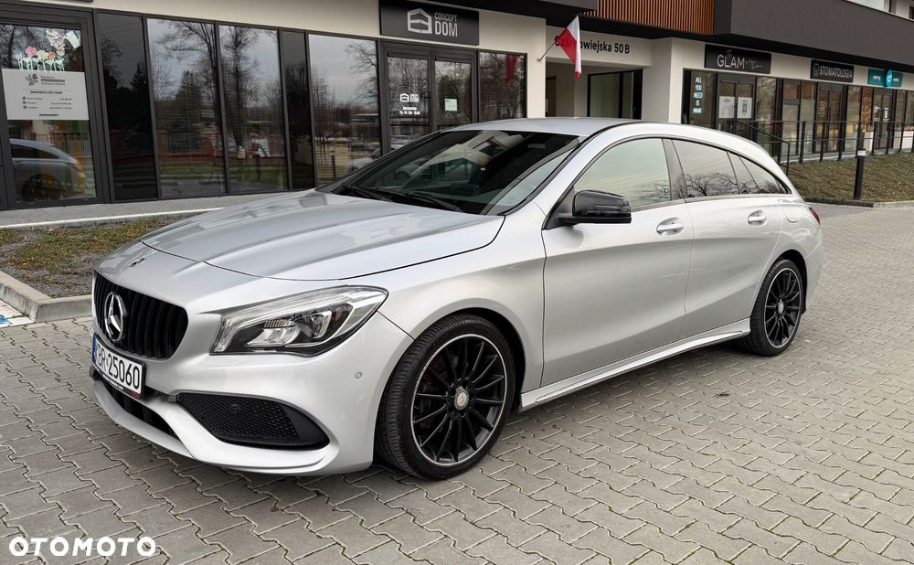 Mercedes-Benz CLA 180 AMG Line