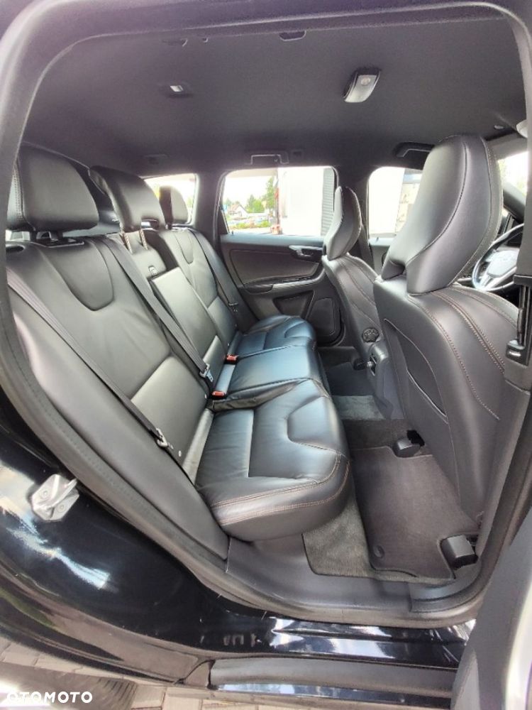 Volvo XC 60 D4 Drive-E Ocean Race - 18