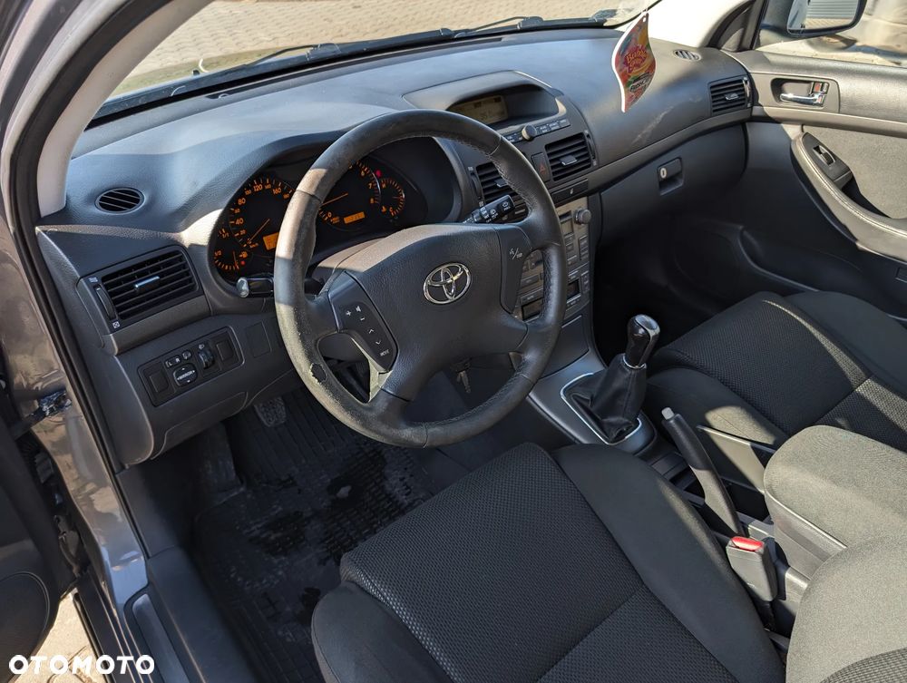Toyota Avensis 1.8 VVT-i Edition - 23