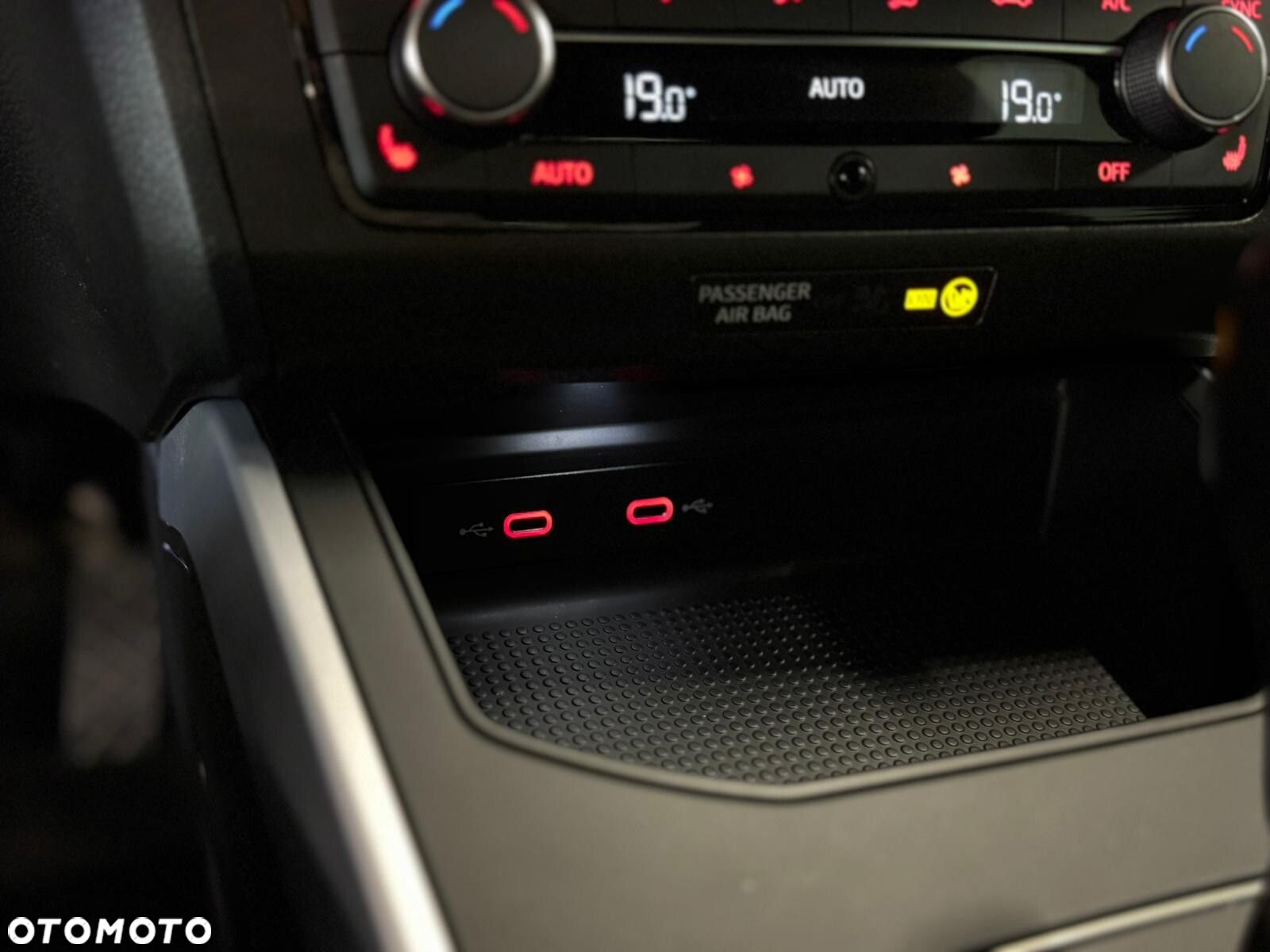 Seat Arona - 17