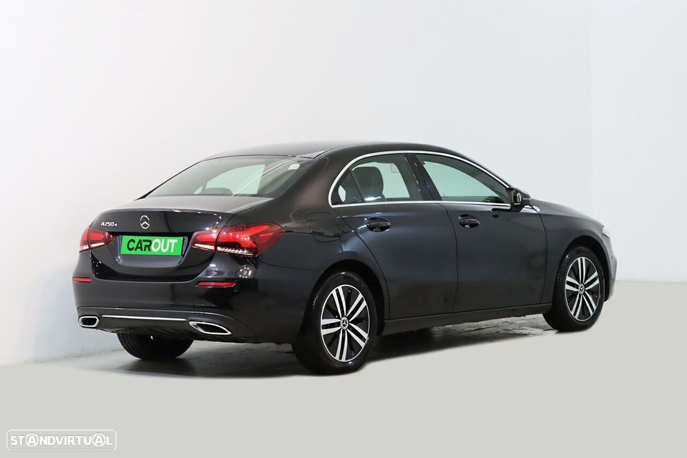 Mercedes-Benz A 250 Limousine - 2