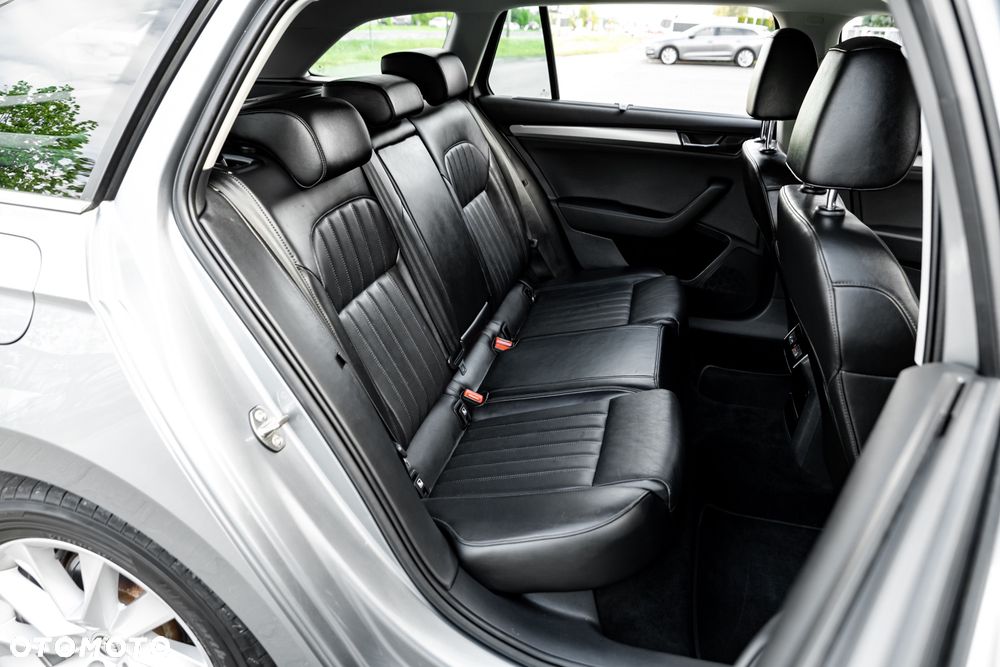 Skoda Superb 2.0 TDI 4x4 L&K DSG - 23