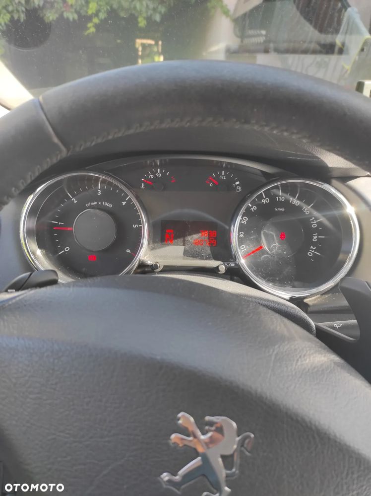 Peugeot 3008 - 11