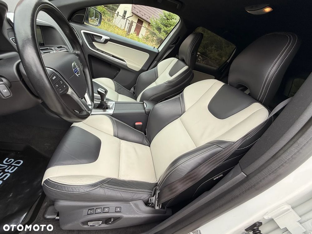 Volvo XC 60 D4 Drive-E Summum - 25