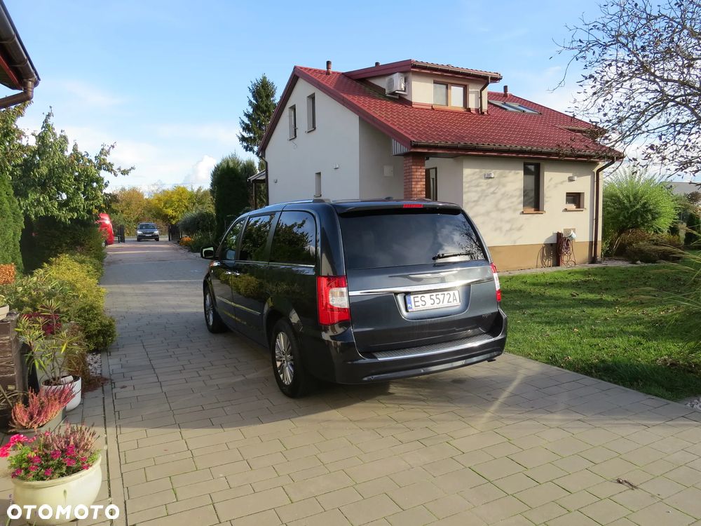Chrysler Town & Country 3.6 Limited - 4